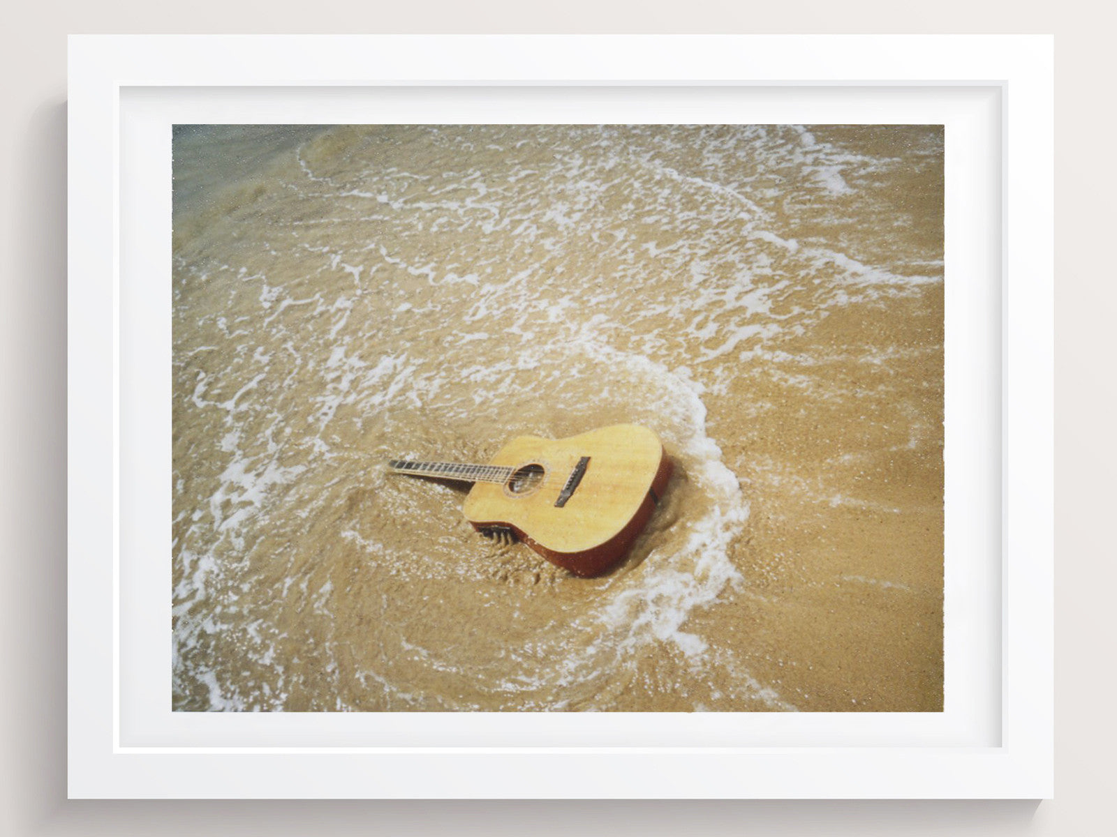 Ocean And Strings - She Hit Pause