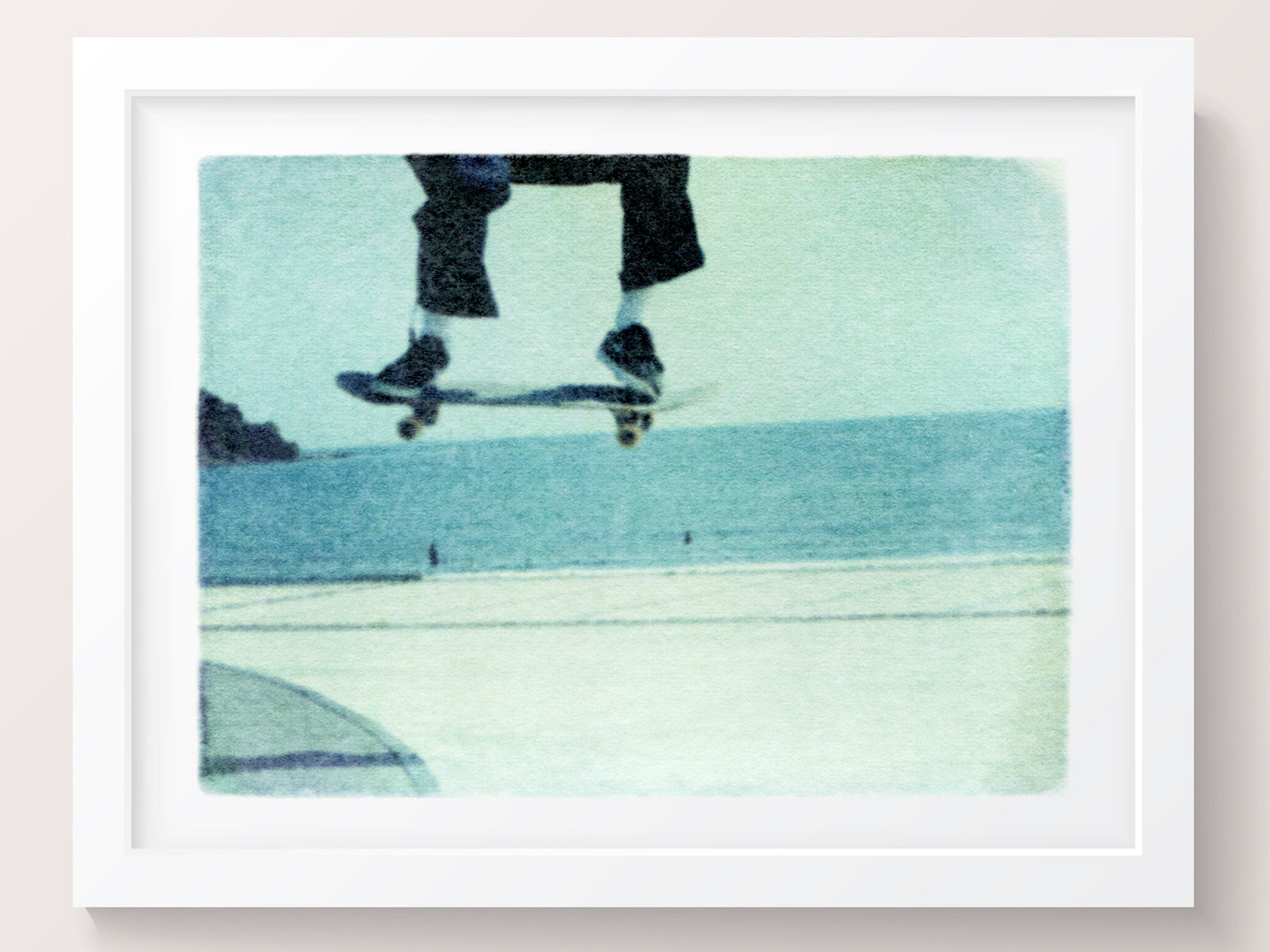 Flying through a blue dream - She Hit Pause