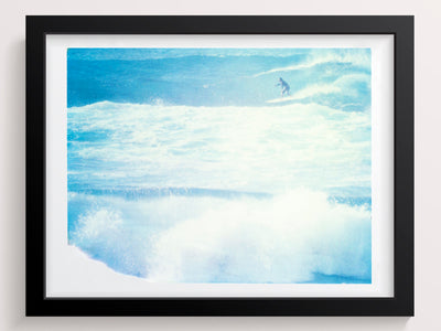 In The Corner Of Blue White (Oahu, Hawaii) - She Hit Pause
