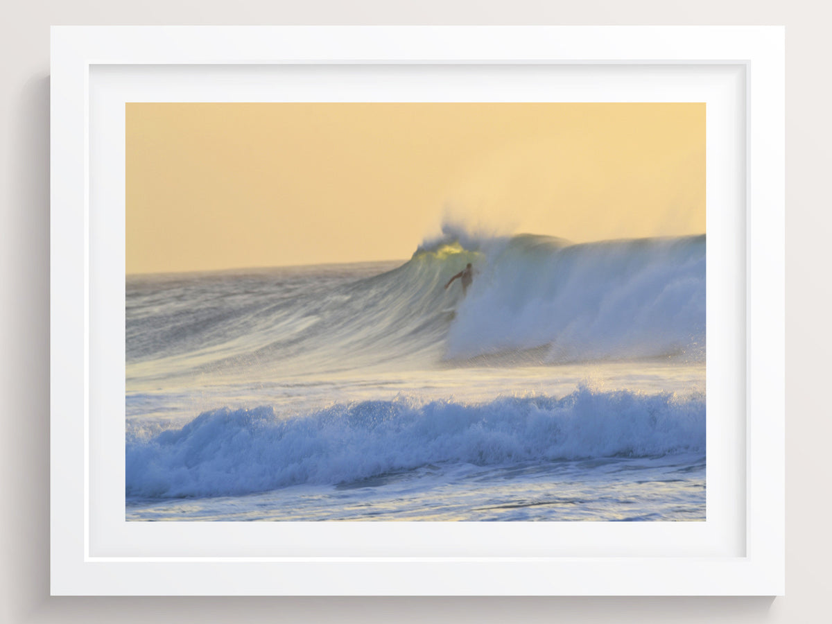 Inside Of Orange (Puerto Rico) - She Hit Pause