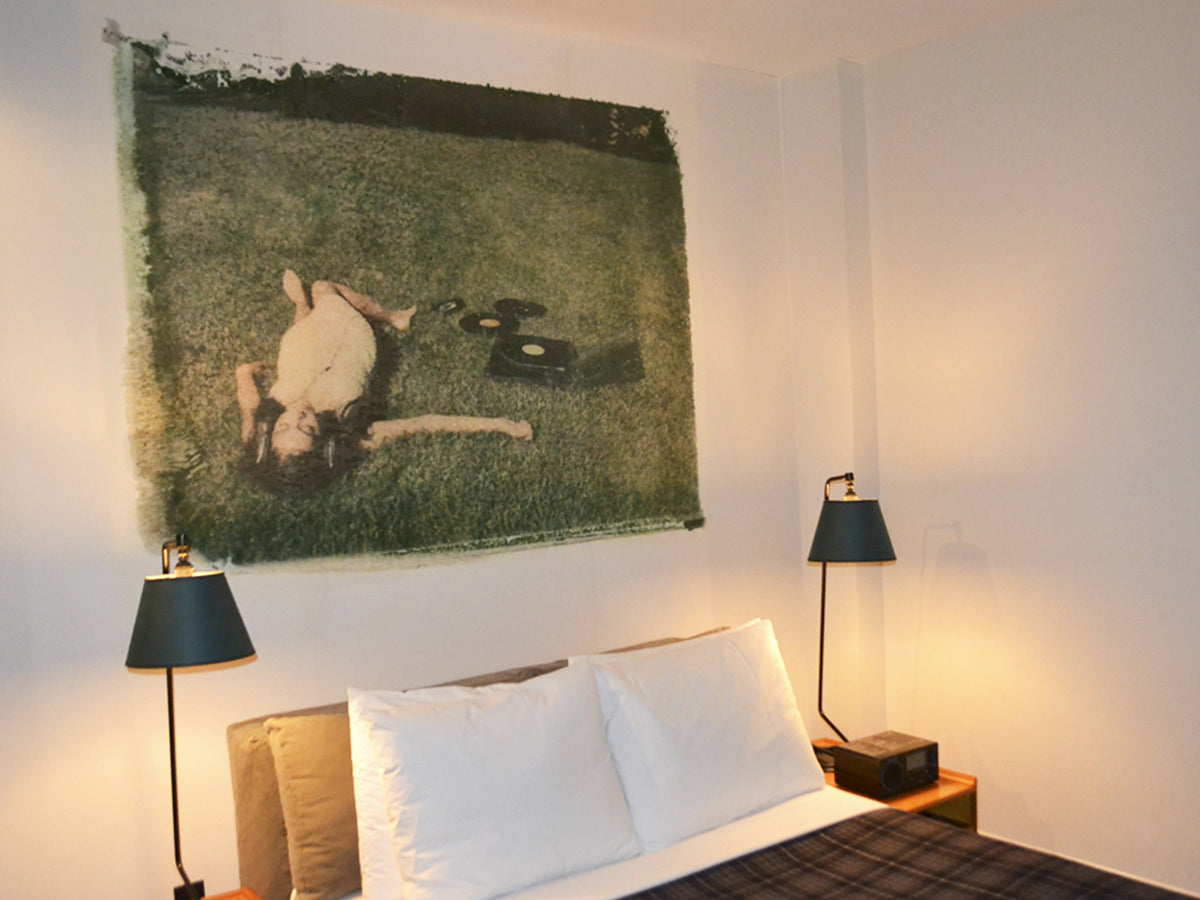 Records In Field - She Hit Pause