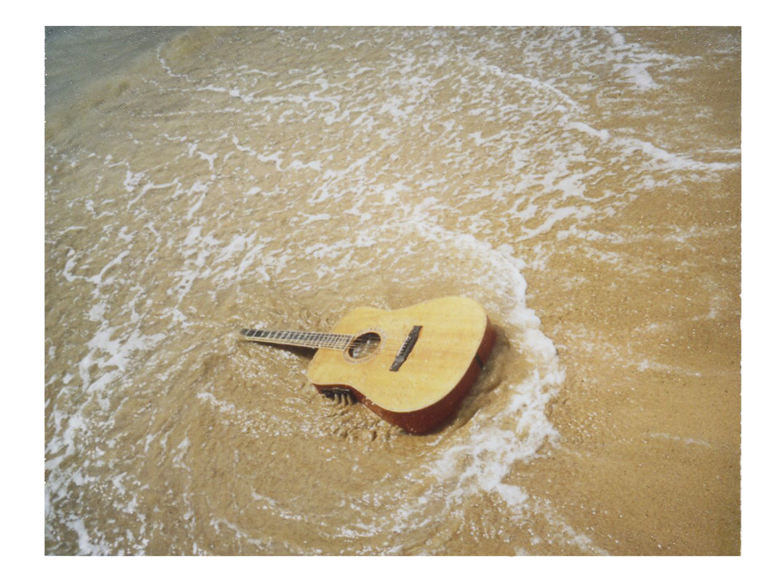 Ocean And Strings - She Hit Pause