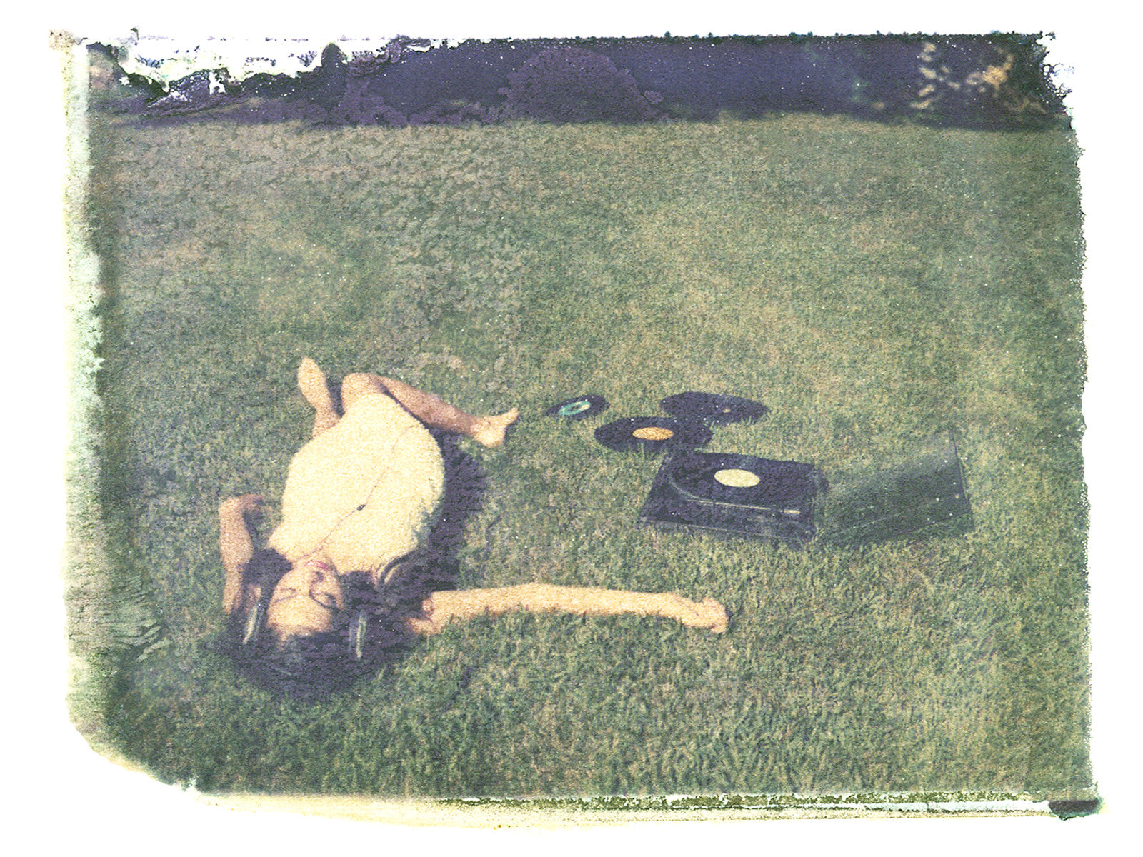 Records In Field - She Hit Pause