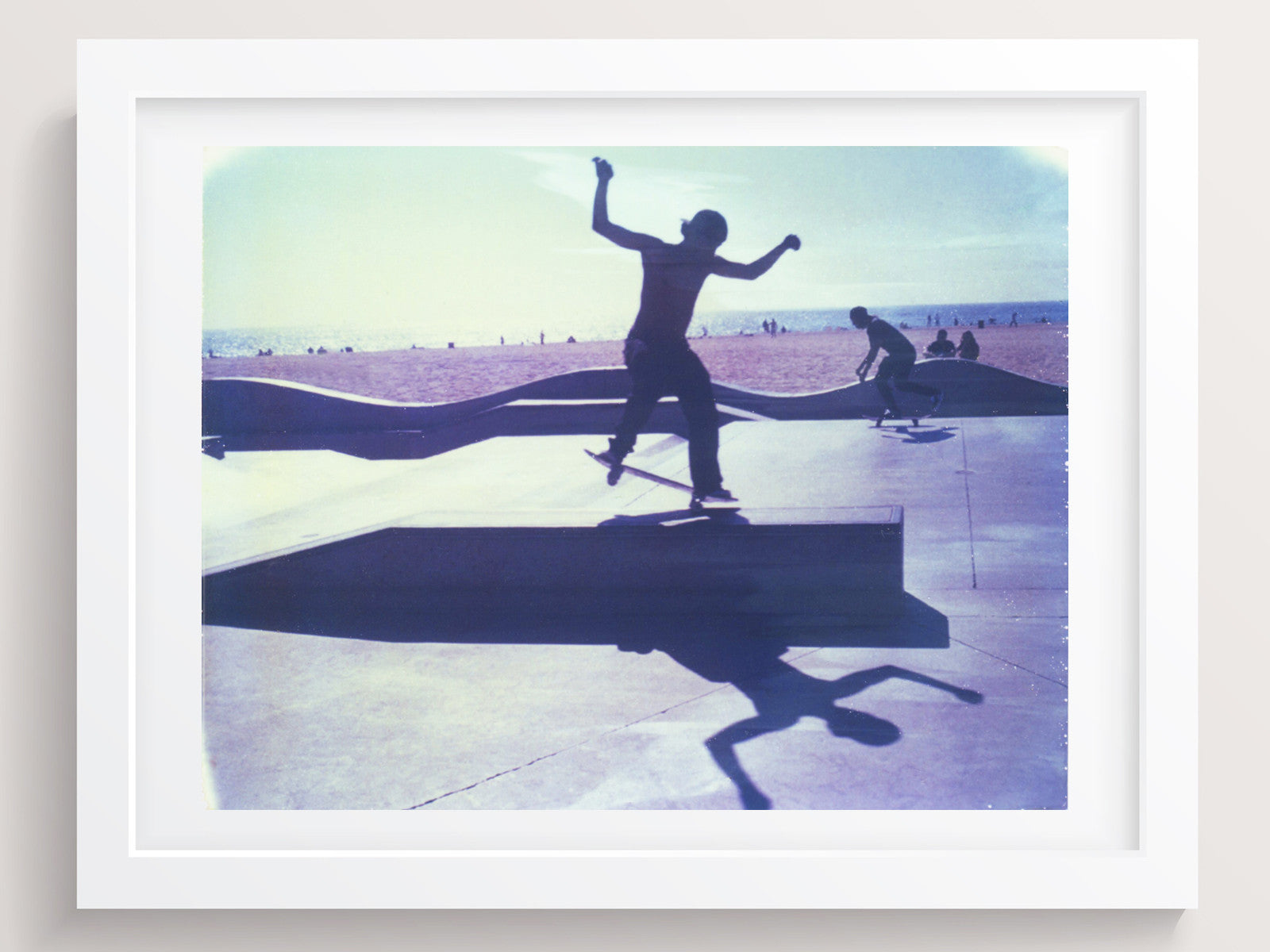 The Smile In The Shadow - She Hit Pause